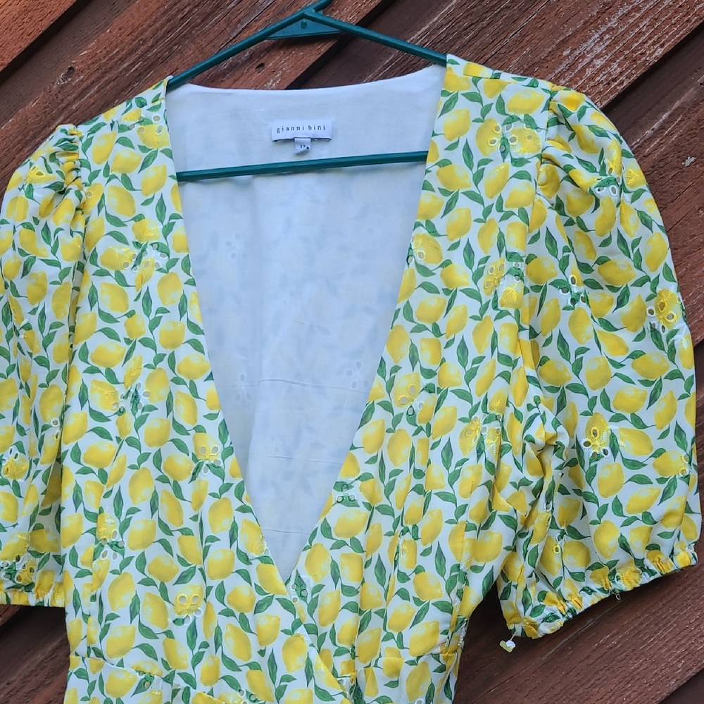 NWOT Gianni Bini White, Yellow,and Green Lemon Dress